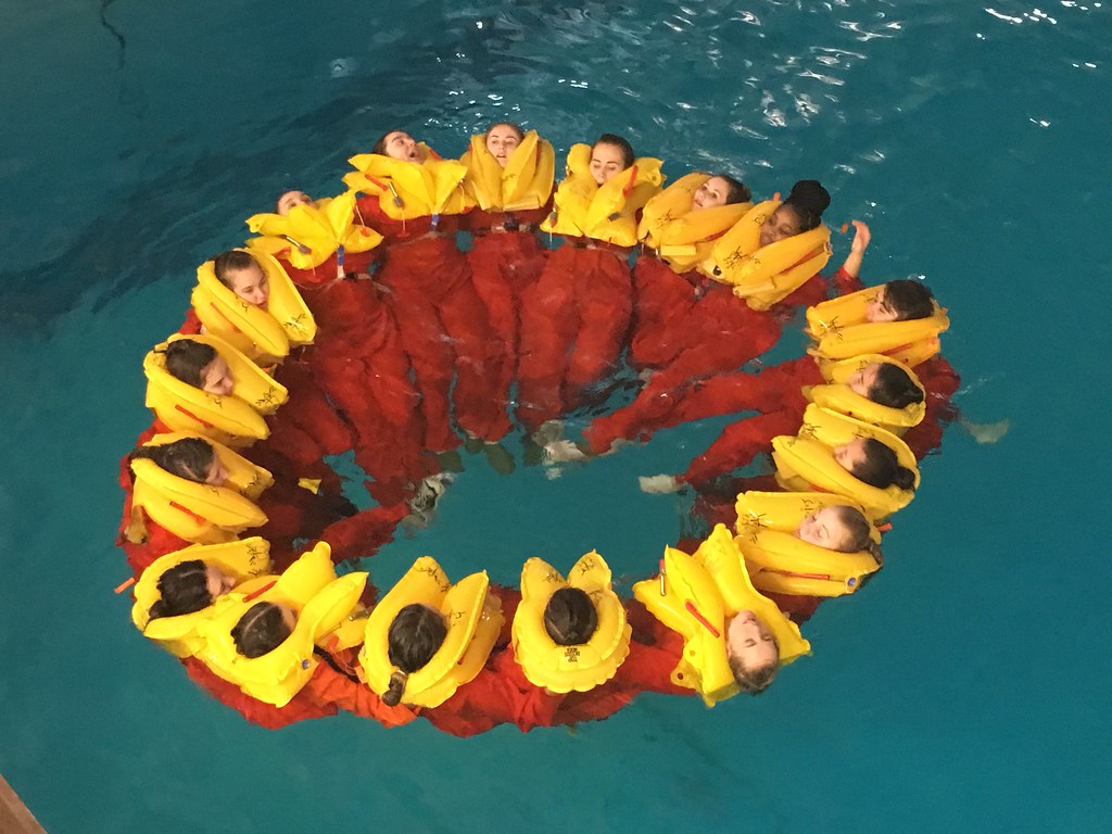 Wet Drill and Water Survival – Full Group Course